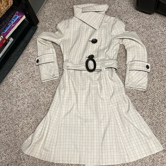 Soia & Kyo Cream Plaid Trench Coat with Lime Lining - Picture 2 of 13